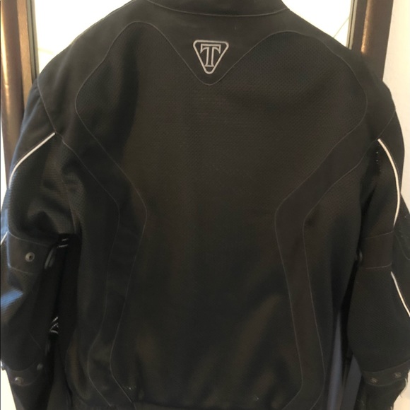 Triumph kevlar motorcycle jacket with armor. EUC - Picture 3 of 3